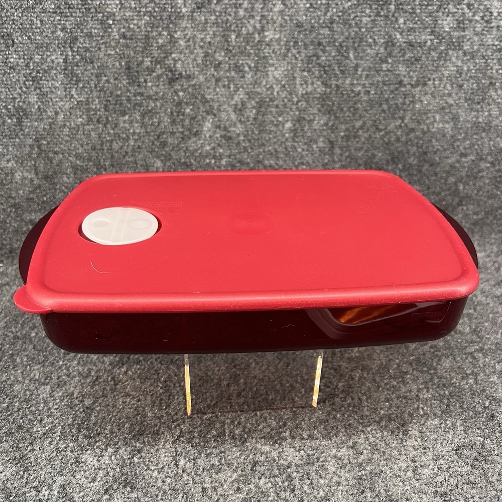 Tupperware Rock N Serve Microwave Rectangle Container 6 Cup Red #3381 & Lid 3382